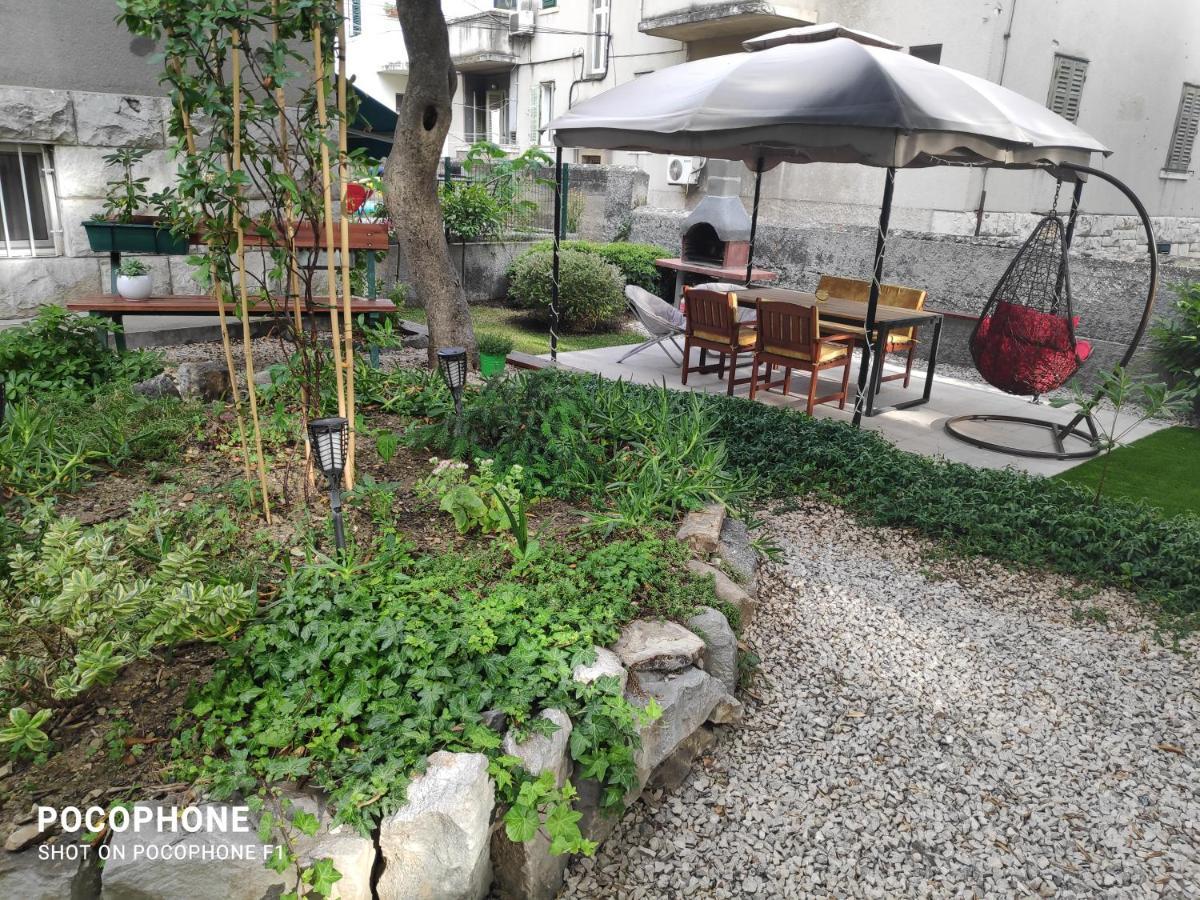 Garden apartment Vanya Split Buitenkant foto